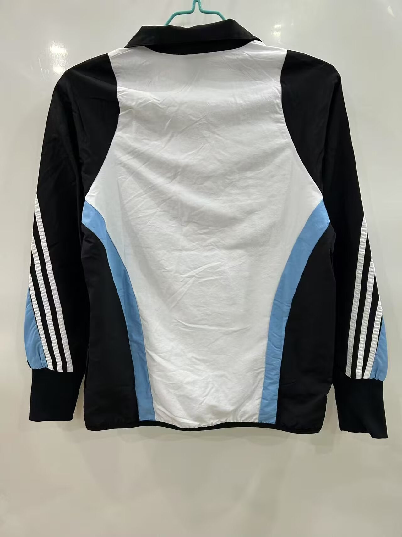 Chaqueta Cortavientos Real Madrid Tricolor