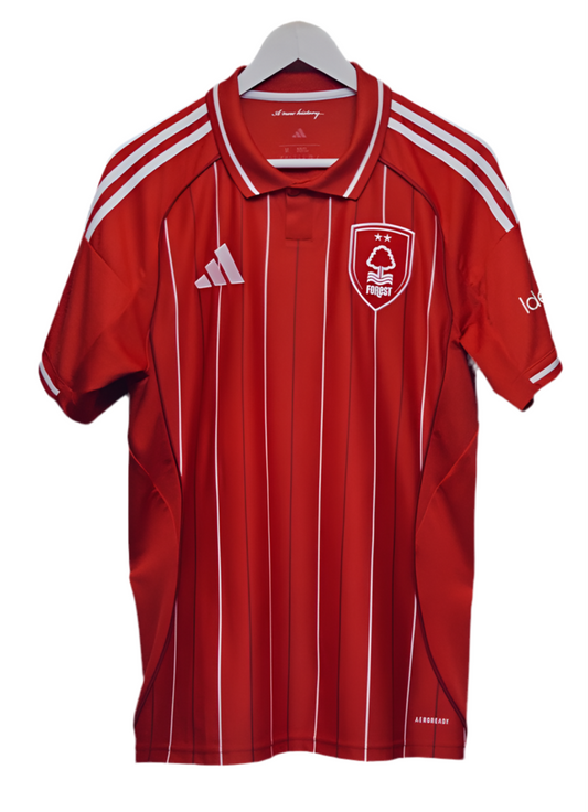 Primera equipación Nottingham Forest 25/26