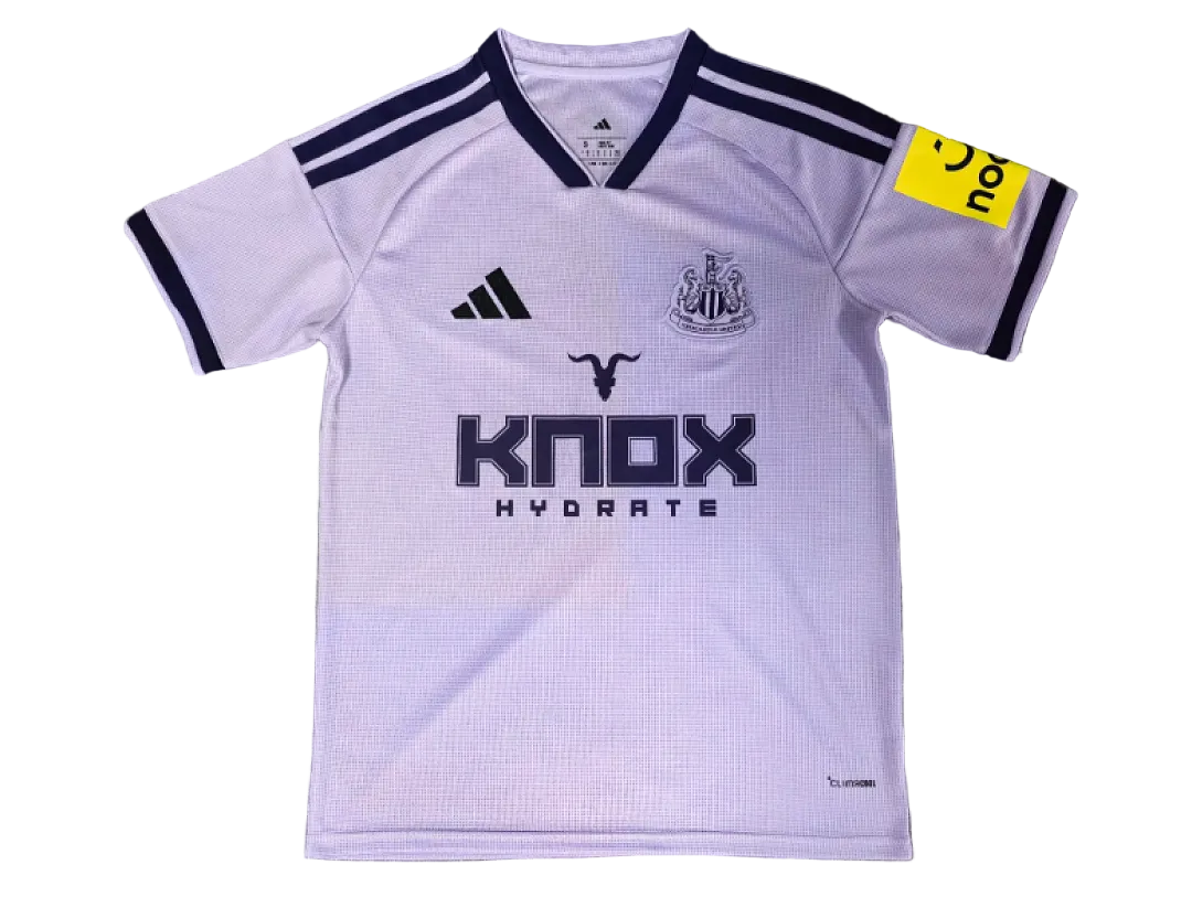 Tercera equipación Newcastle 26/27